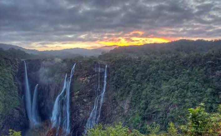 Satdhara Falls